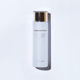 1号仓-真珠肌madama hada 添加真珠精华 深层滋润 持久保湿 珍珠化妆水 150ml＋珍珠乳液 120ml 促进美容液吸收 肌底调理 提升肌肤光泽 维持水油平衡 清爽不黏腻 温和配方【寒冷地区慎拍，易冻结】