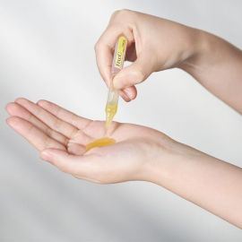 1号仓-fru:C 双重维C 新鲜不氧化 保湿修护 美容液 1ml×5支 独立包装 多效合一 温和不刺激