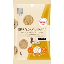 2号仓-MatsukiyoLab松本清 丰富蛋白质低糖零食9.0g 芝士仙贝 芝士胡椒味 18g 日本注册营养师推荐