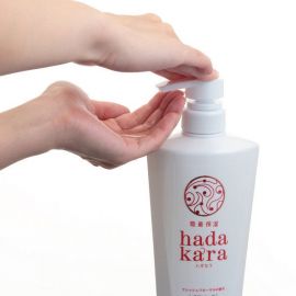 1号仓-LION狮王 HADAKARA 海缇珂高保湿沐浴露 花香持久 500ml