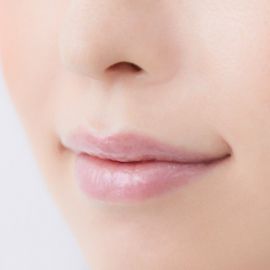 1号仓-千肤恋 水润光泽 减少唇纹 呈现丰盈立体感 唇蜜 4.3g 不易晕染 滋养成分 配方温和 柔韧刷头