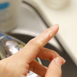 2号仓-松本清matsukiyo 防水防菌 水胶体敷料创可贴 25mm×3m/卷 低过敏可手撕半透明防菌保护伤口