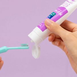 1号仓-贝亲 双效防护 防蛀护理 无泡设计 幼儿啫喱牙膏 50g 清爽葡萄味 预防龋齿 温和清洁 添加木糖醇